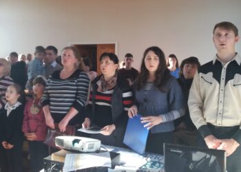 Новий рік – ЧУДОВА МОЖЛИВІСТЬ для служіння дітям, молоді,  вимушеним переселенцям, та багатодітним і малозабезпеченим сім’ям