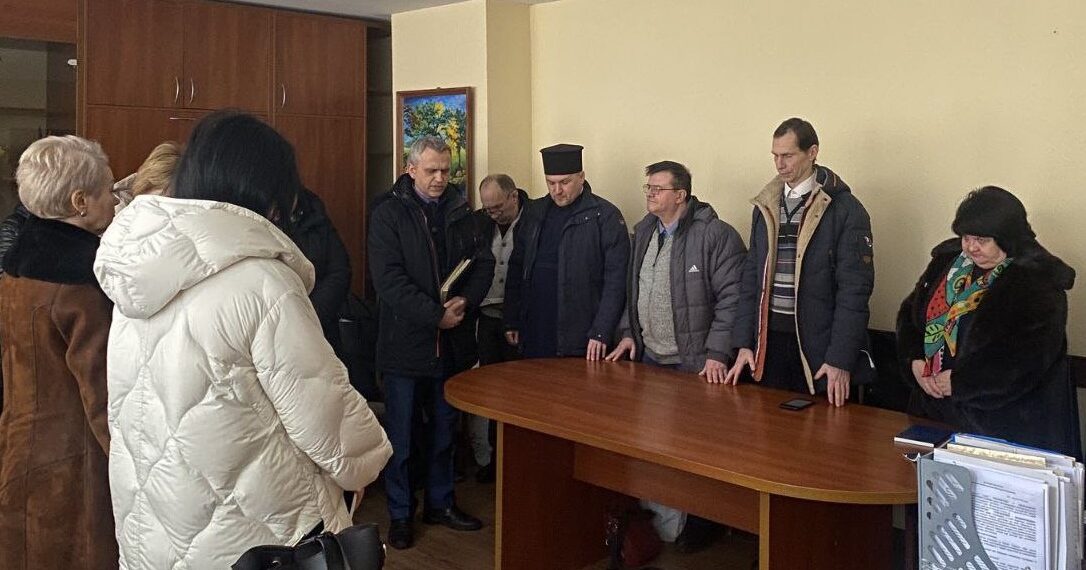 ОБ’ЄДНАНІ СПІЛЬНОЮ МОЛИТВОЮ ЗА УКРАЇНУ: ДО ВИКОНАВЧОГО КОМІТЕТУ ЗАВІТАЛИ ПРЕДСТАВНИКИ МІЖКОНФЕСІЙНОЇ ЦЕРКОВНОЇ РАДИ КАНЕВА