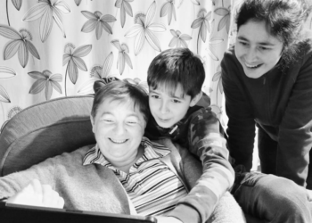 Чому сім’я британських християн узяла додому українських біженців