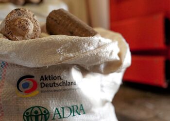 Переселенці, що проживають у прихистку в місті Кам’янка, зігріватимуться завдяки паливним брикетам від ADRA Ukraine
