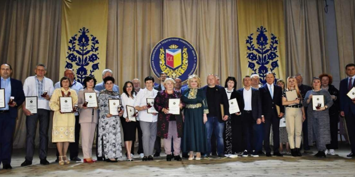 Полтавський адвентист отримав відзнаку за внесок у розбудову національного університету